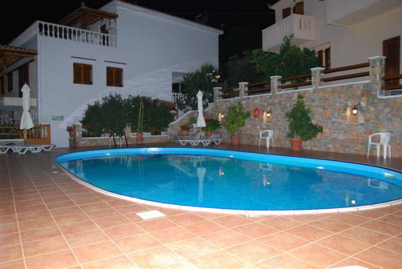 Kalithea Studios Patitírion Exteriér fotografie